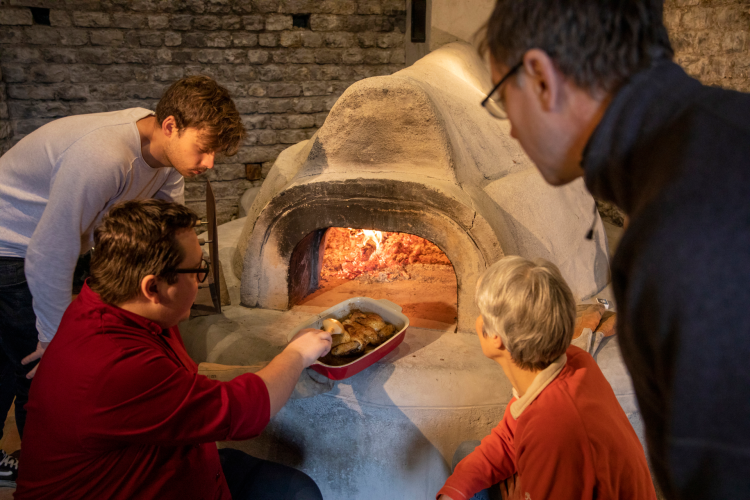 Das perfekte Dinner. R&ouml;mer, Macht und M&uuml;ll: R&ouml;mische Esskultur erleben