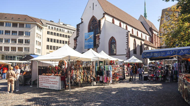 Neuwarenmarkt
