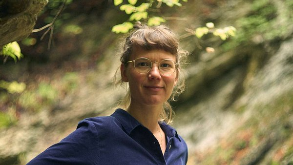 Sofalesung: Julia Sutter &ndash; &laquo;Und das w&auml;re erst der Anfang&raquo;