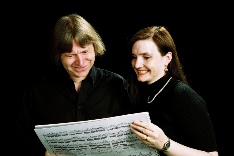 Christine Simolka & Ren&eacute; Wohlhauser: Neue Ges&auml;nge aus Europa