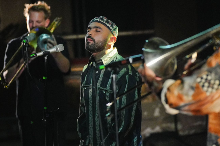 Listen! mit Abdullah Miniawy Trio
